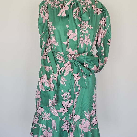Dresses & Skirts - Floral Green and Pink Dress